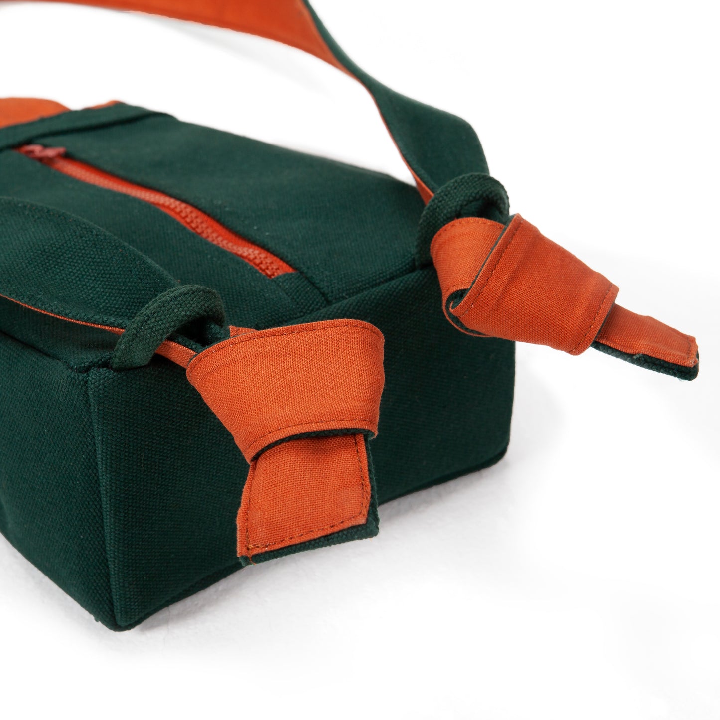 TIE BAG DEEP GREEN